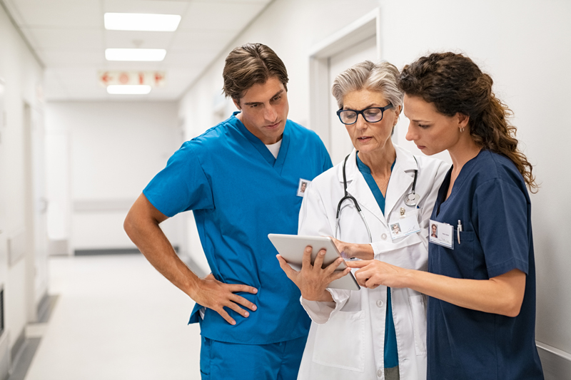 Profesionales con capacidad de trabajo en equipo